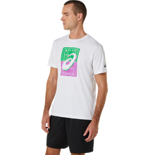 Load image into Gallery viewer, Asics Men&#39;s Court GS Graphic Tennis Tee (White)

