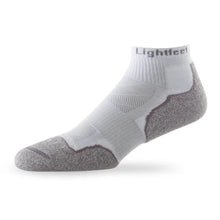 Load image into Gallery viewer, Lightfeet Evolution Quarter Sock Small (White)
