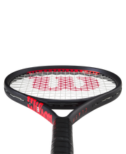 Load image into Gallery viewer, Wilson Junior Clash 26 v3 Racquet

