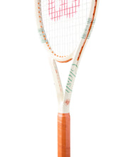 Load image into Gallery viewer, Wilson Clash 100 V3 Roland-Garros (295g) 2026
