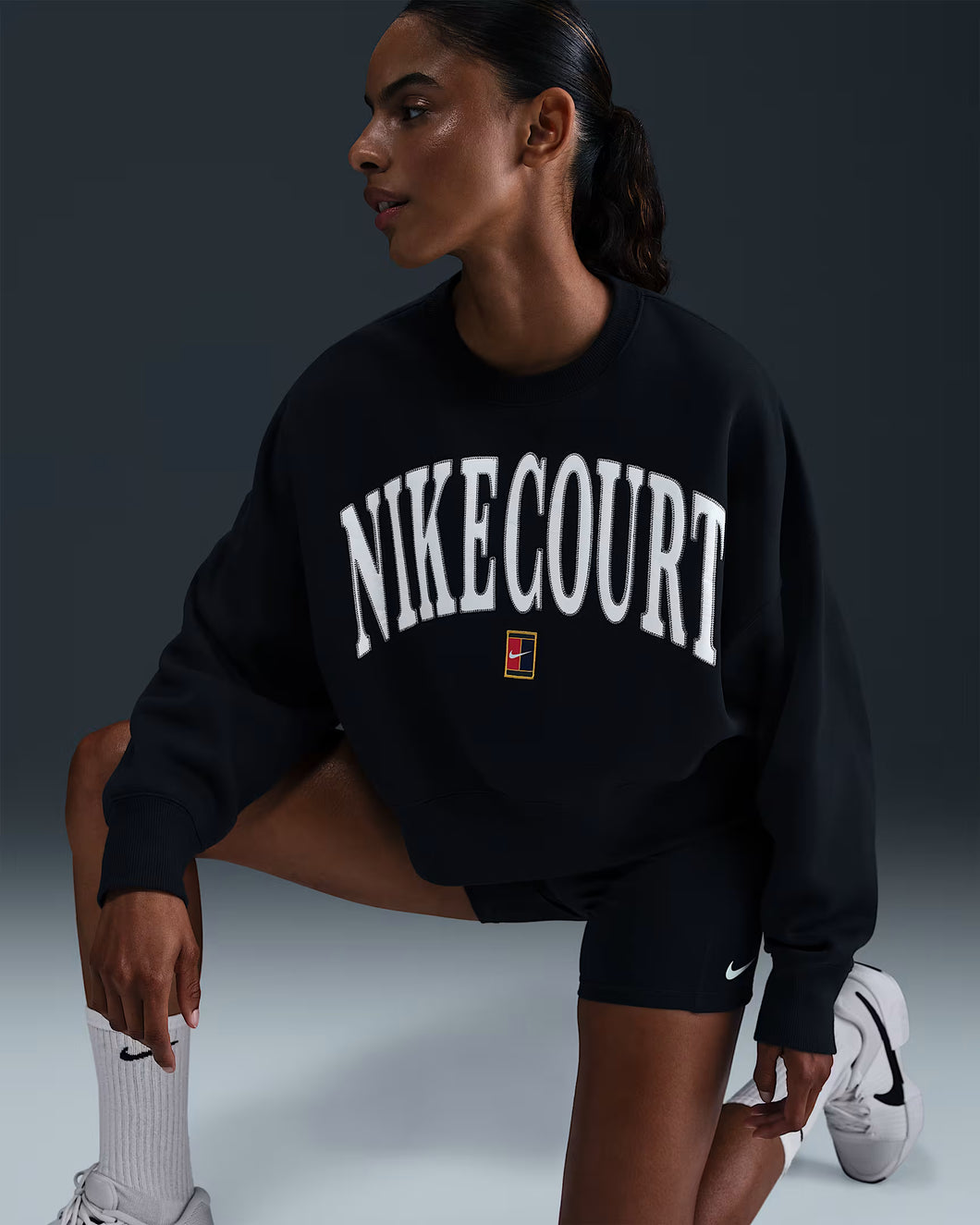 Nike Women's Phoenix Fleece Oversized Crew-Neck Tennis Sweatshirt
