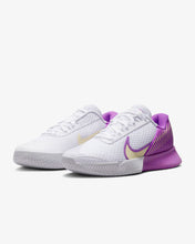 Load image into Gallery viewer, NikeCourt Women&#39;s Air Zoom Vapor Pro 2 HC (White/Fuschia)
